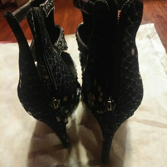 Shoes - Picture 3 of 3